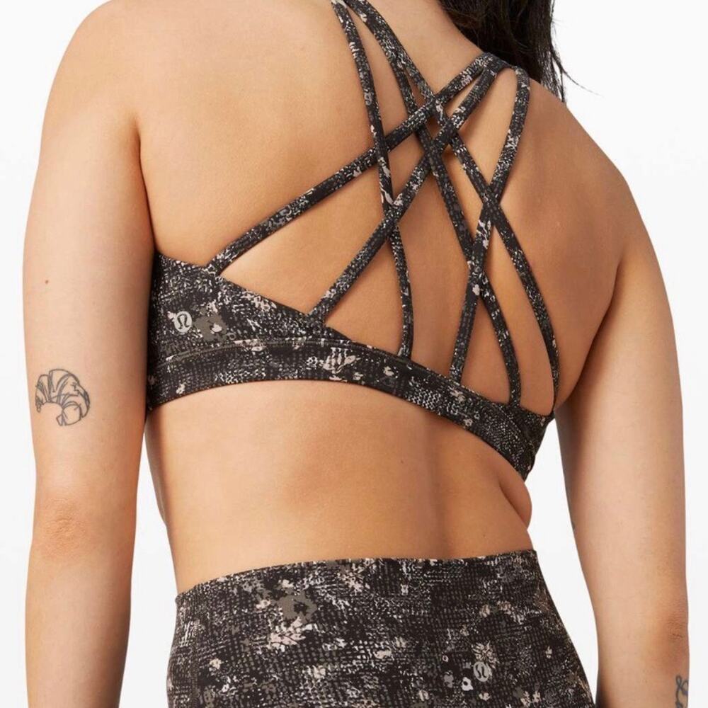 Lululemon Free To Be Serene Bra